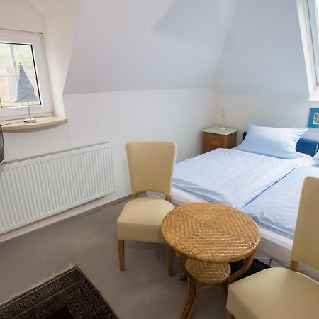 Hotel Zur Post - Burg An Der Mosel Chambre photo