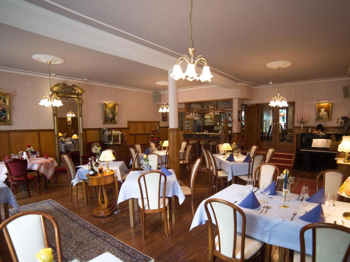 Hotel Zur Post - Burg An Der Mosel Extérieur photo