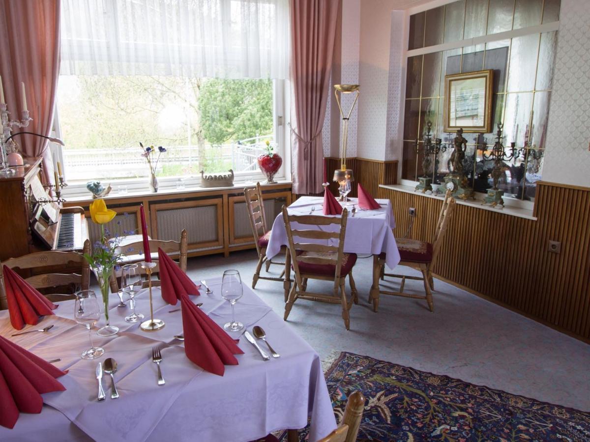 Hotel Zur Post - Burg An Der Mosel Extérieur photo